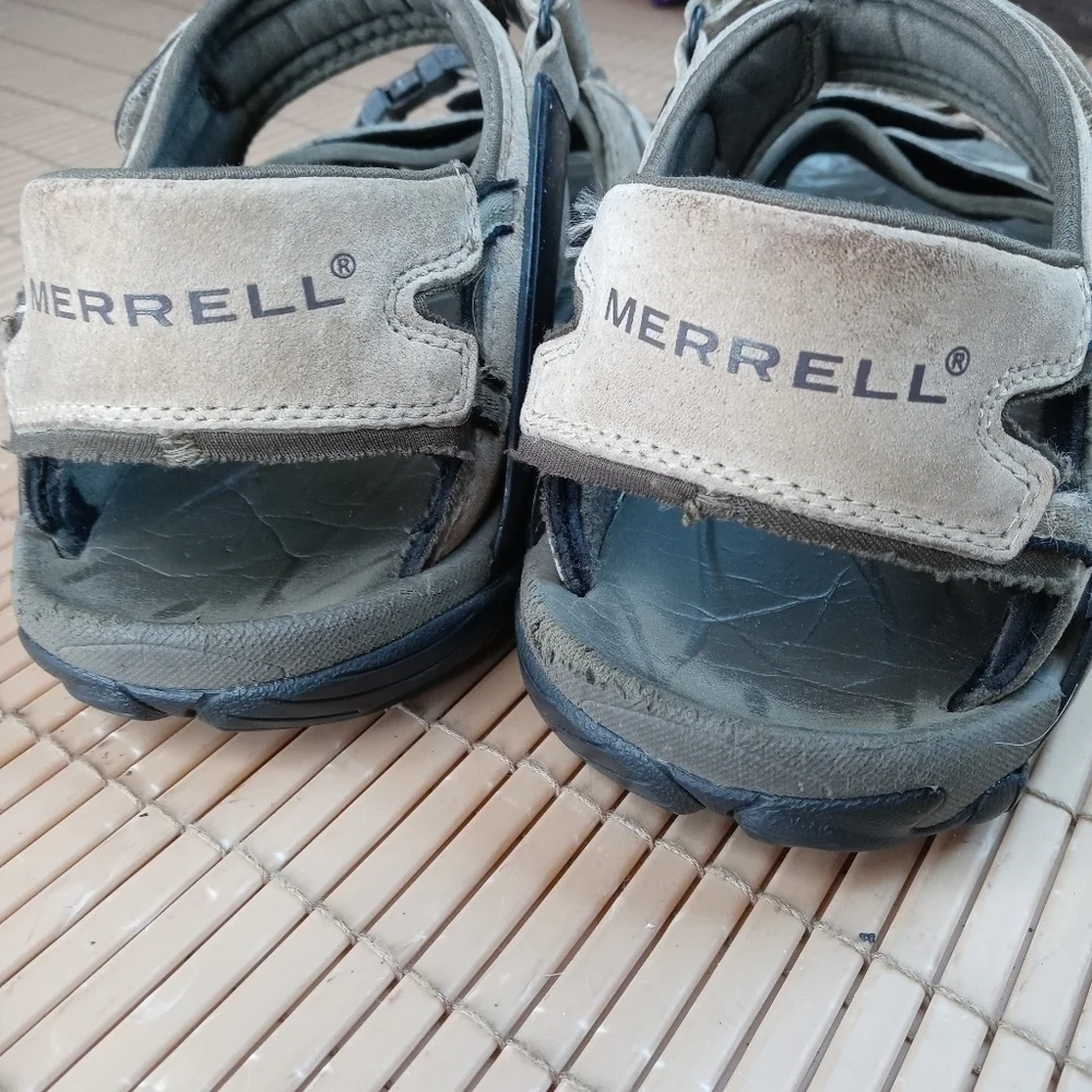 Merrell men's sz 12 brown leather Vlcrow hook & loop close hiking sandals. 39pm
